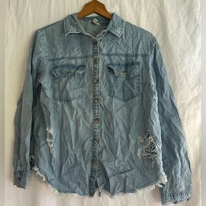 Cato Women’s Long Sleeve Blue Denim Button Down Shirt size Small Distressed